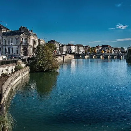 B7 - Centre-ville - Proche Disneyland Appartement